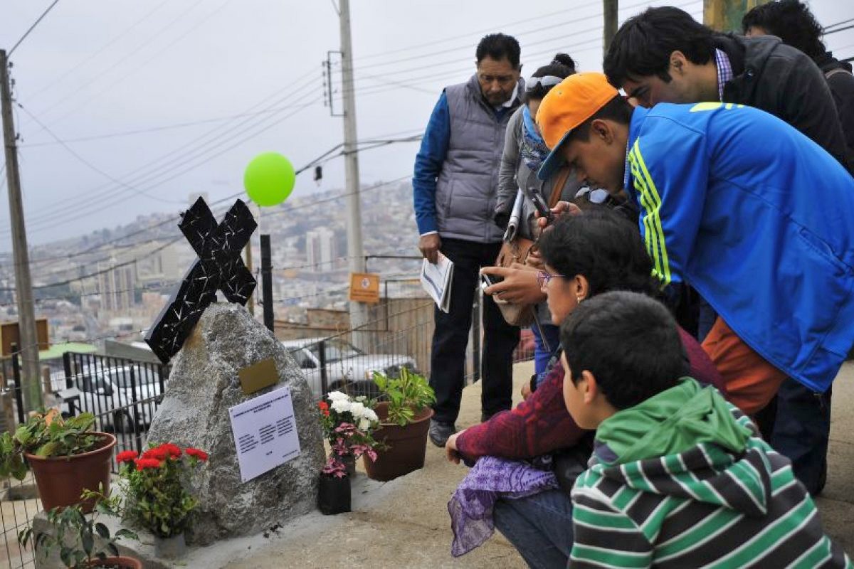 Lee más sobre el artículo Memorial en Cerro Las Cañas en honor a las víctimas del incendio de 2014